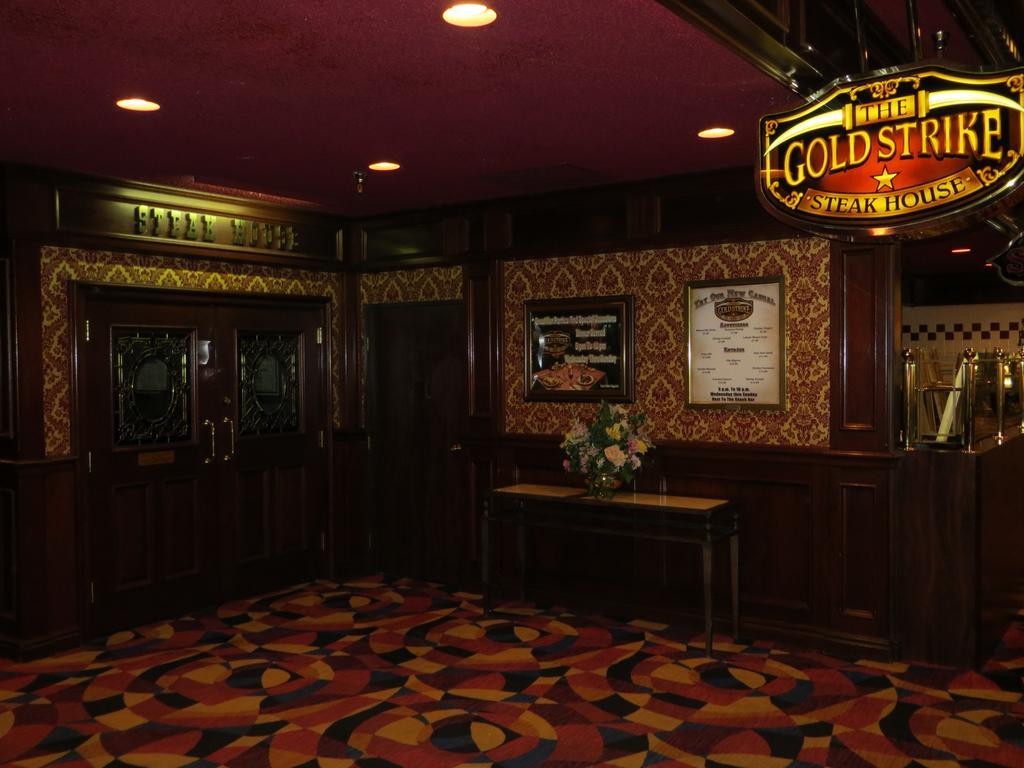 Ramada By Wyndham Terrible'S Hotel & Casino Jean Bagian luar foto