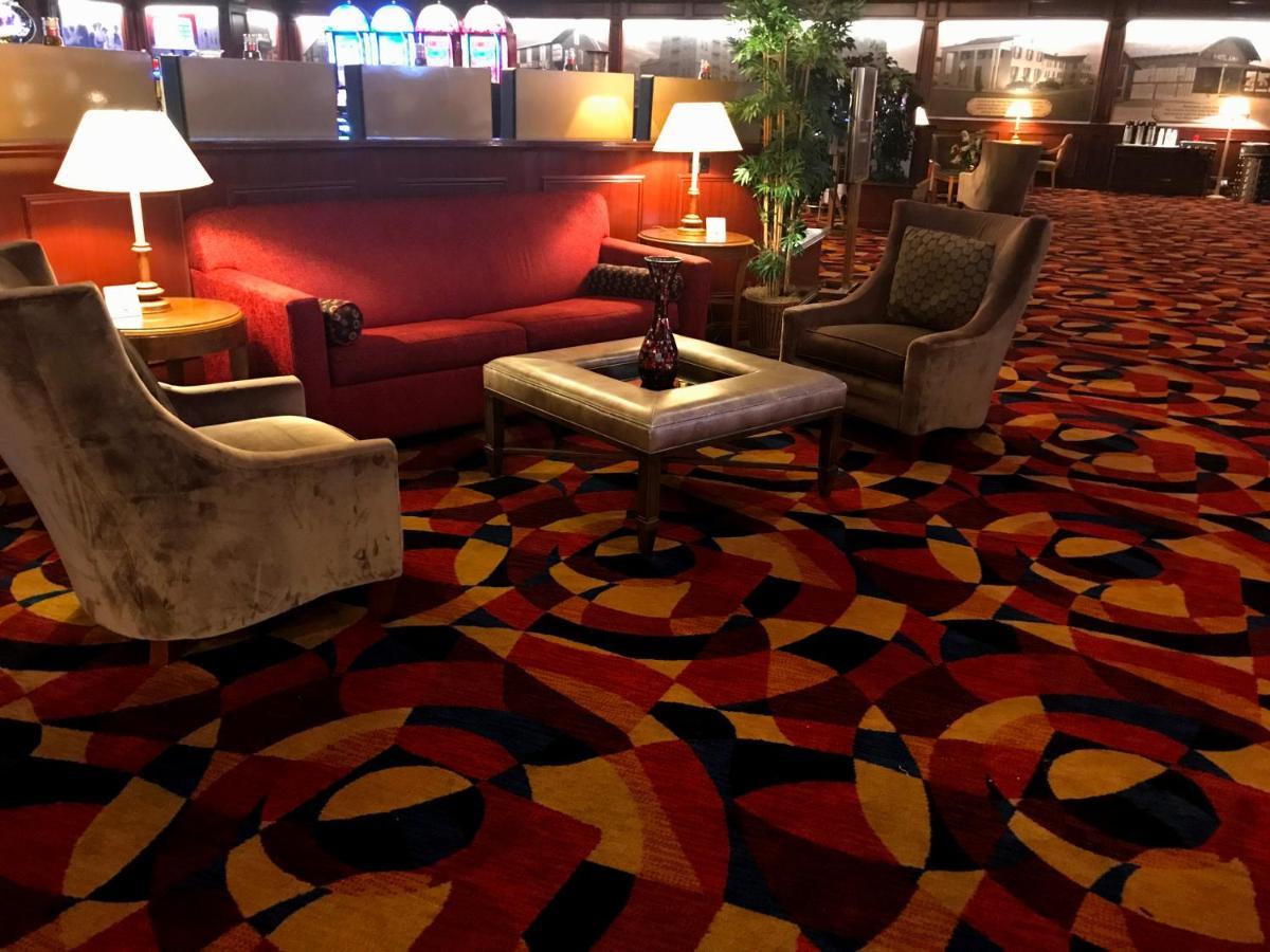 Ramada By Wyndham Terrible'S Hotel & Casino Jean Bagian luar foto