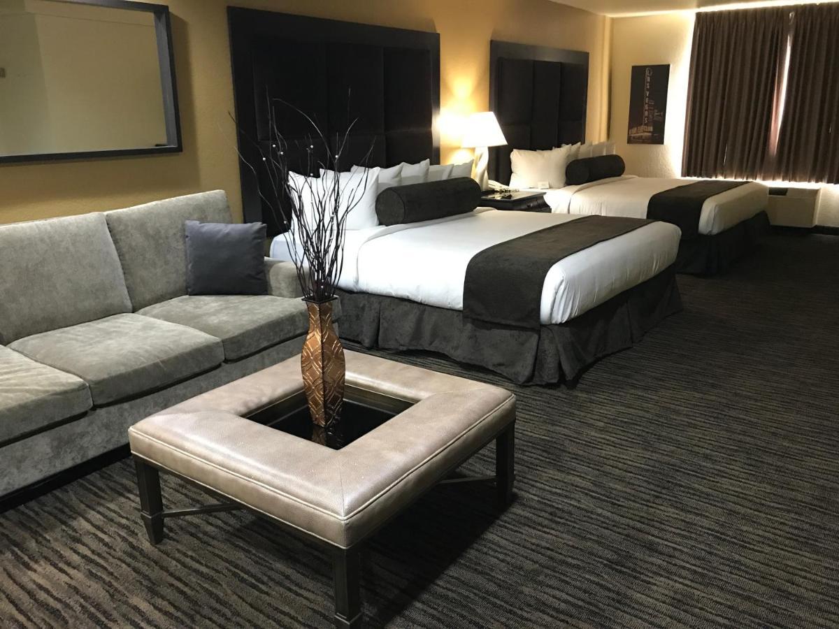 Ramada By Wyndham Terrible'S Hotel & Casino Jean Bagian luar foto